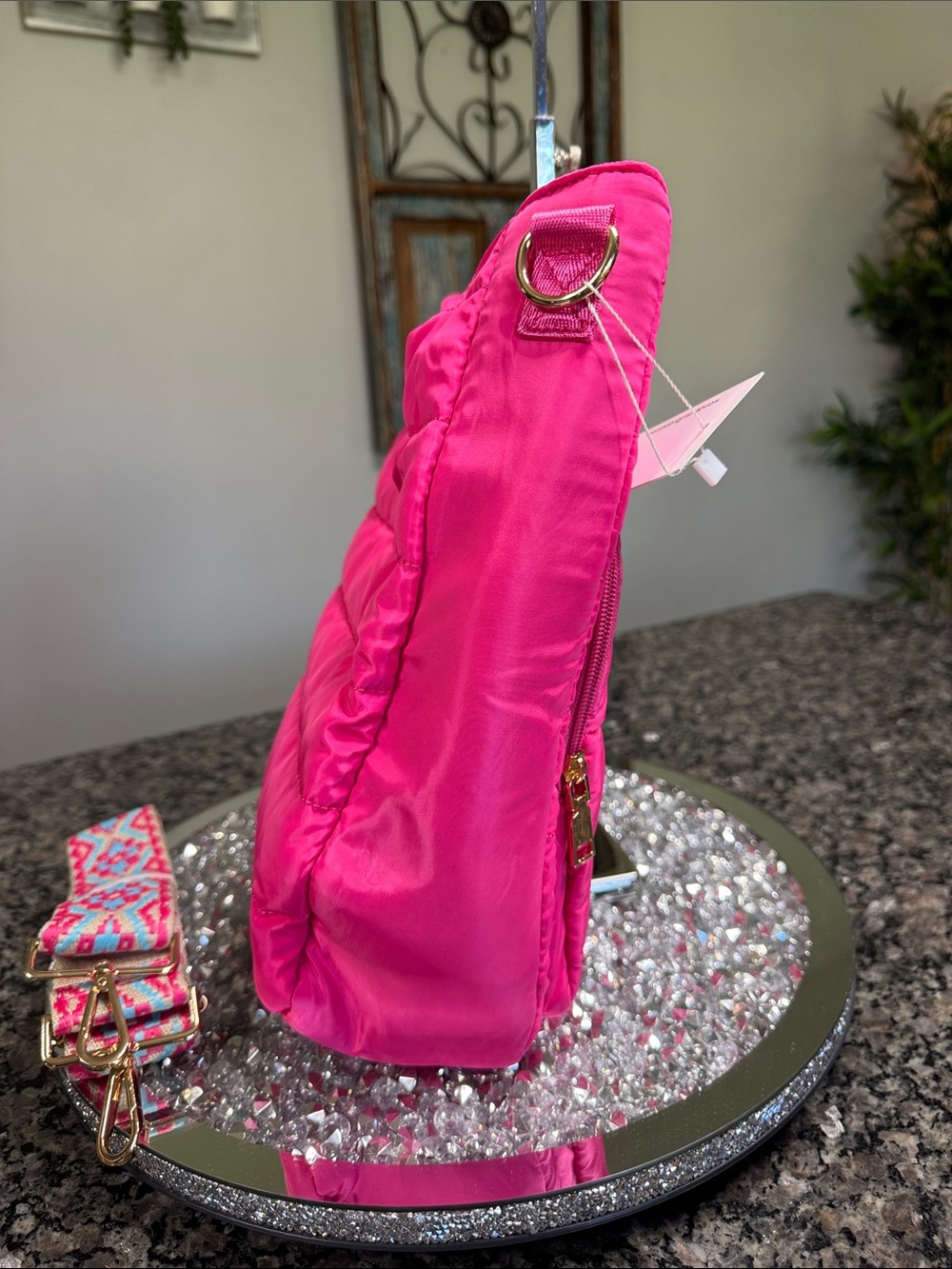 Wanderfull Quilted hydrobag Hot Pink Crossbody with tumbler holder inside NEW - Picture 10 of 16